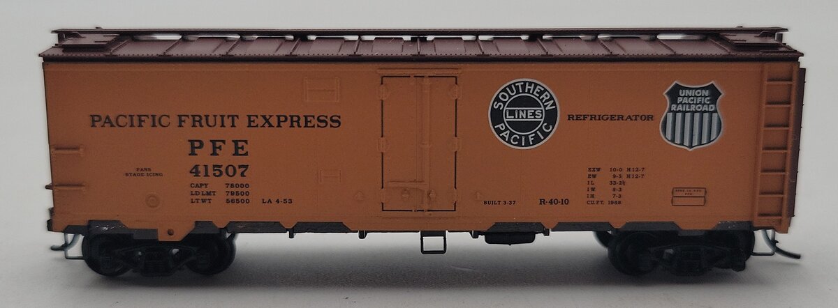 Micro-Trains 05900520 N Pacific Fruit Express 40' Steel Side Ice Reefer #41507 LN/Box