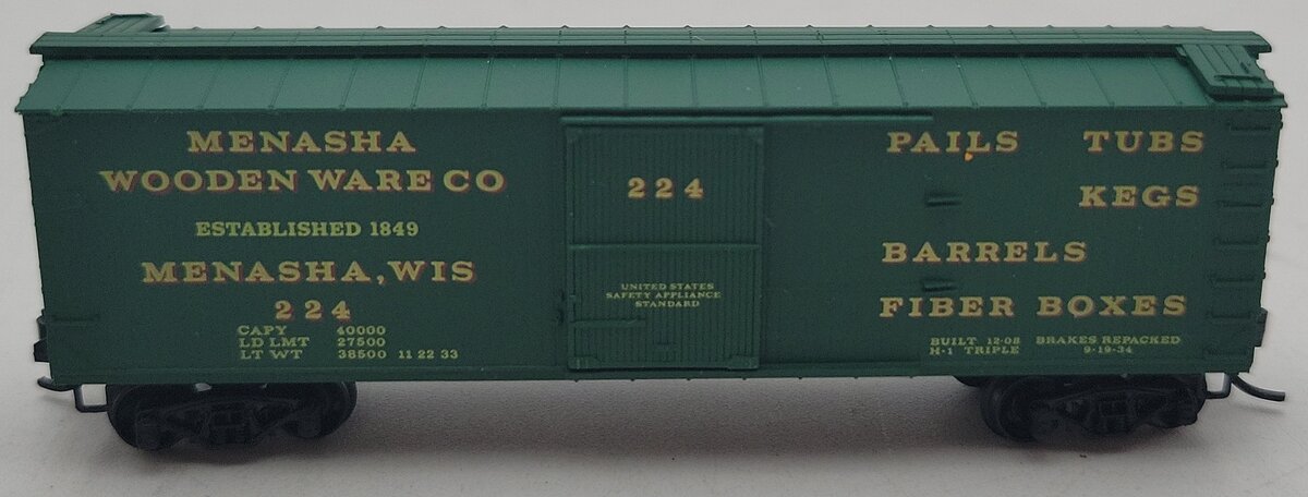 Micro-Trains 04200040 N Menasha Woodenware 40' Double Sheathed Boxcar #224 LN/Box