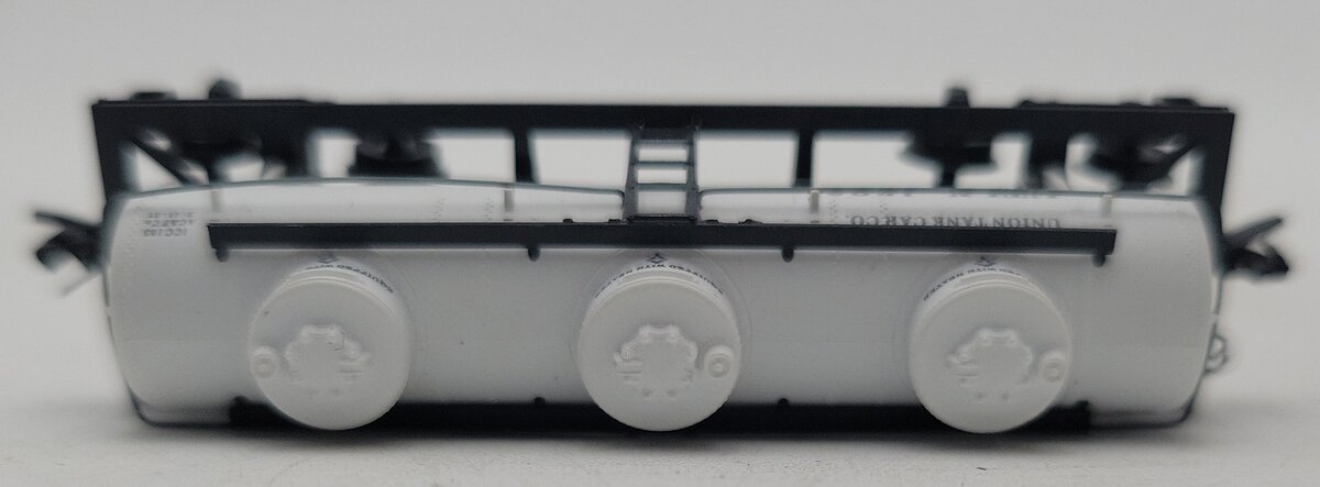 Micro-Trains 06600050 N Union Tank Car Co. 40' Triple Dome Tank Car #1328 LN/Box