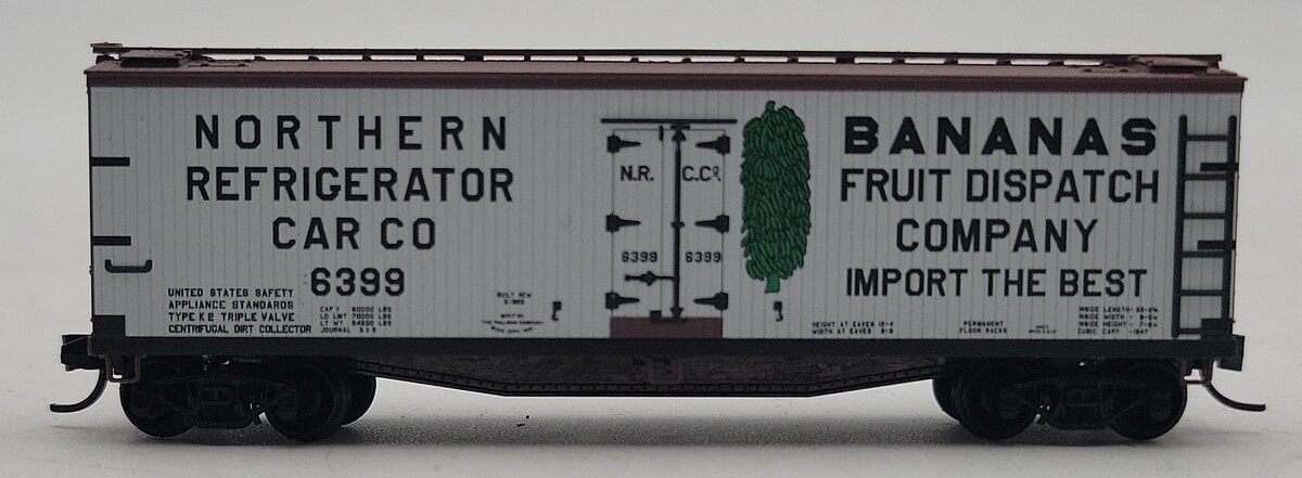 Micro-Trains 04900780 N NRCC 40’ Double Sheathed Wood Reefer #6399 LN/Box