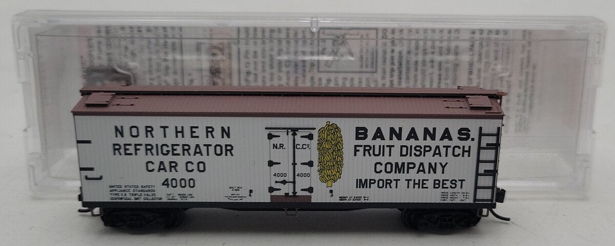 Micro-Trains 04900790 N NRCC 40’ Double Sheathed Wood Reefer #4000 LN/Box