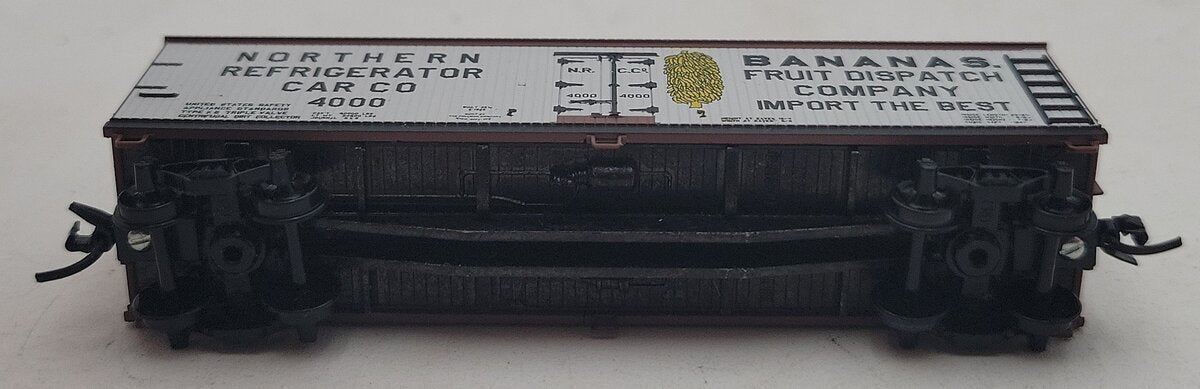 Micro-Trains 04900790 N NRCC 40’ Double Sheathed Wood Reefer #4000 LN/Box