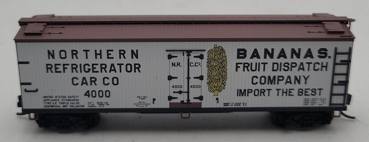 Micro-Trains 04900790 N NRCC 40’ Double Sheathed Wood Reefer #4000 LN/Box