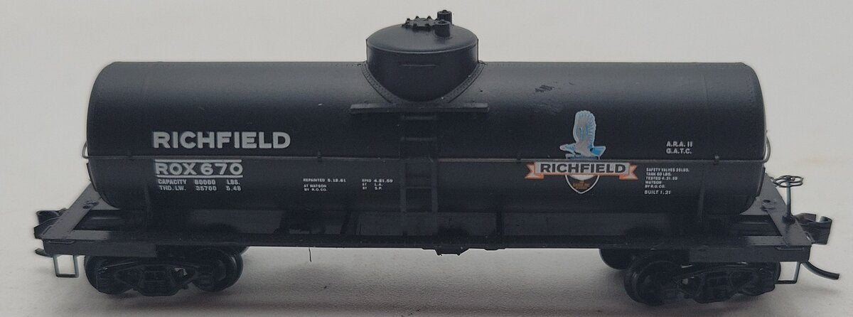 Micro-Trains 06500430 N Richfield Oil Company 39' Single Dome Tank Car #670 NIB