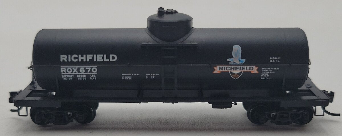 Micro-Trains 06500430 N Richfield Oil Company 39' Single Dome Tank Car #670 NIB