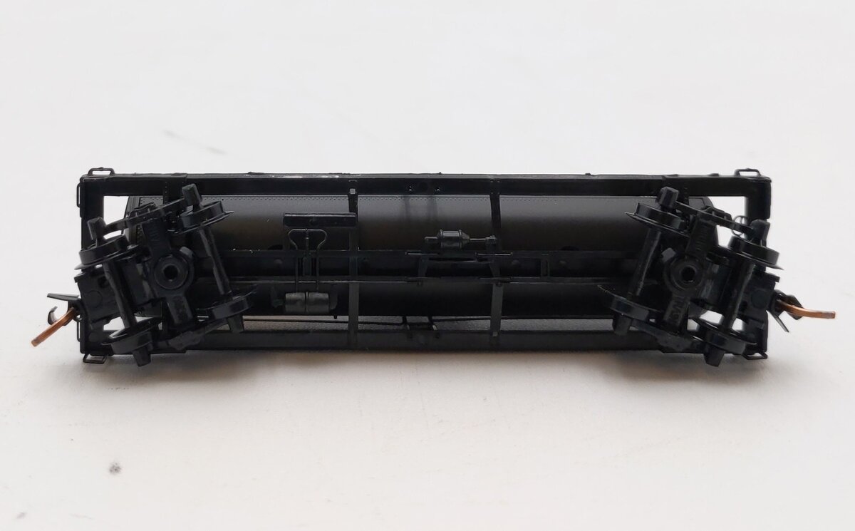 Micro-Trains 06500520 N Scale Shell 39' Single Dome Tank Car #305 LN/Box