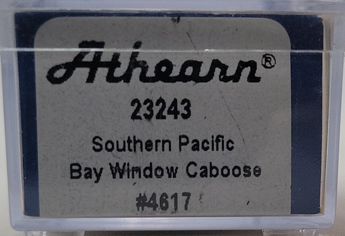 Athearn 23243 N Southern Pacific Bay Window C-50-7 Caboose #4617 EX/Box