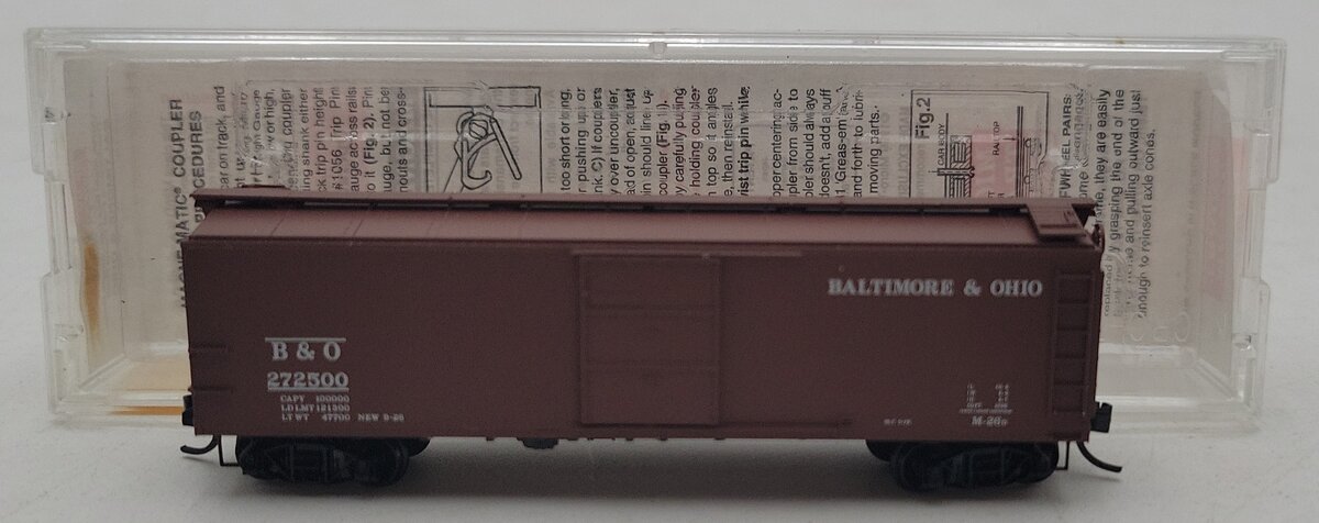 Micro-Trains 12000210 N B&O 40' Flat Panel Roof Single Door Boxcar #272500 EX/Box