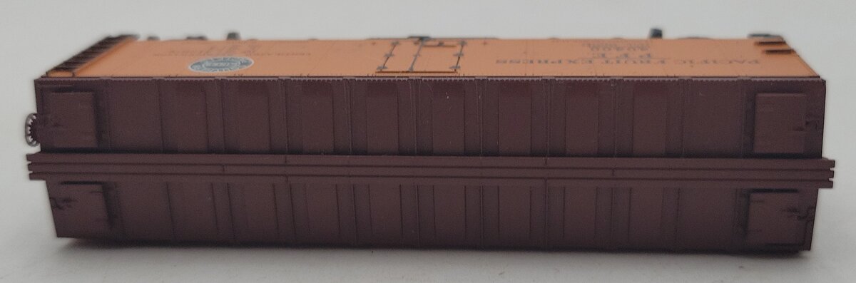 Micro-Trains 05900010 N Pacific Fruit Express 40' Steel Side Ice Reefer #40400 EX/Box