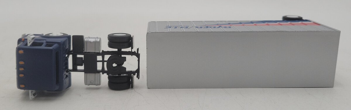 Athearn 91003 HO Scale RYDER / PIE Ford "C" Truck & 28' Wedge Trailer EX