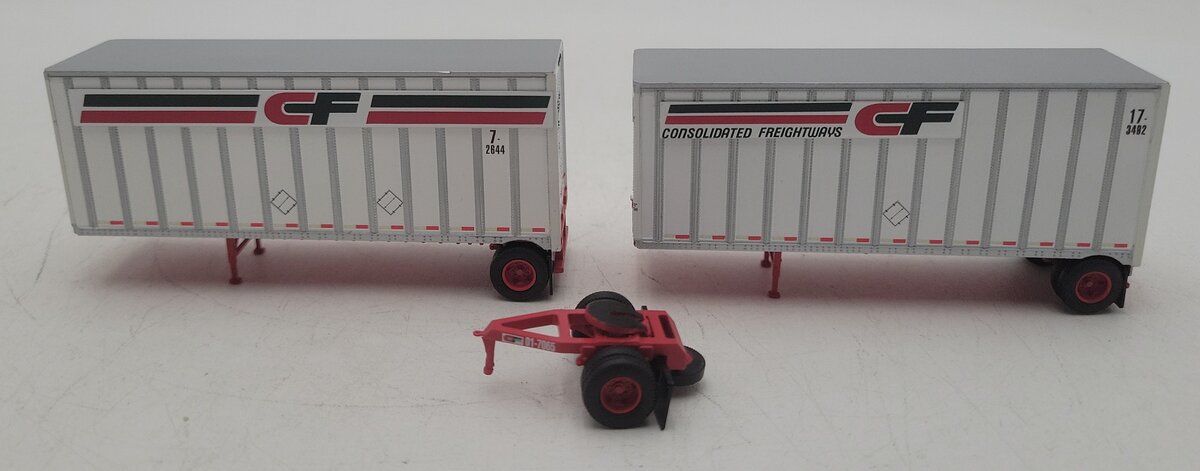 Athearn 91041 HO CF Consolidated Freightways Two 28’ Wedge Trailers & Dolly EX