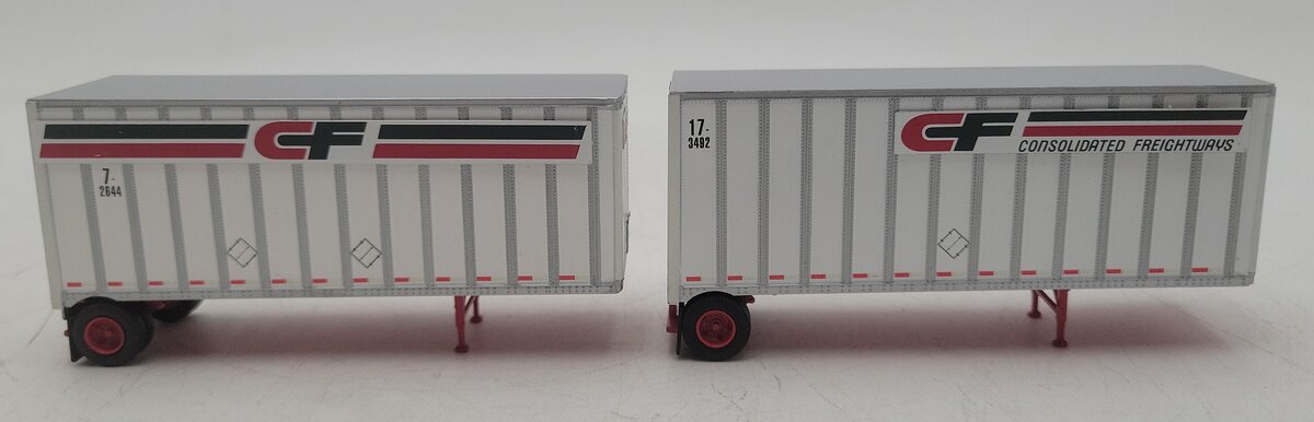 Athearn 91041 HO CF Consolidated Freightways Two 28’ Wedge Trailers & Dolly EX