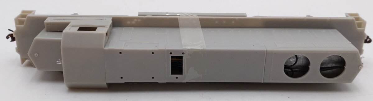 Athearn ATH98773 HO Scale Undecorated SD39 Diesel Locomotive LN/Box
