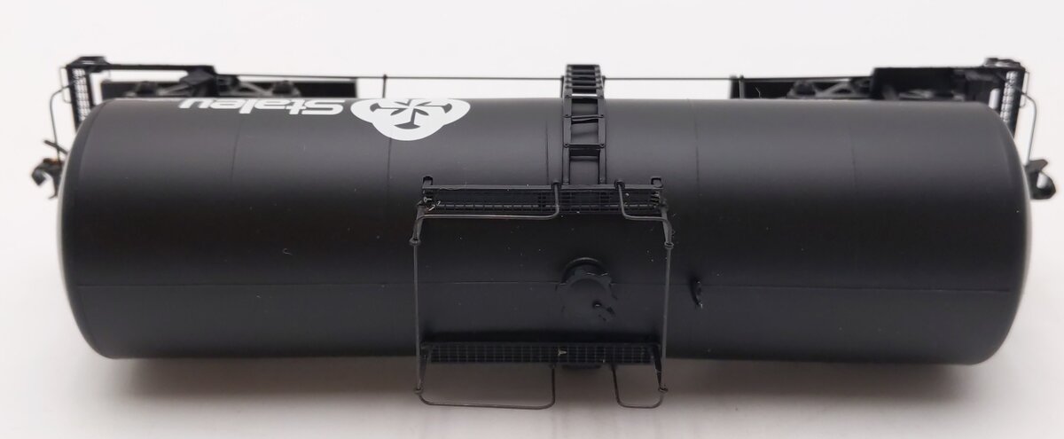 Walthers 920-100140 HO Staley 40' UTLX 16k Gallon Funnel-Flow Tank Car #4221 LN/Box