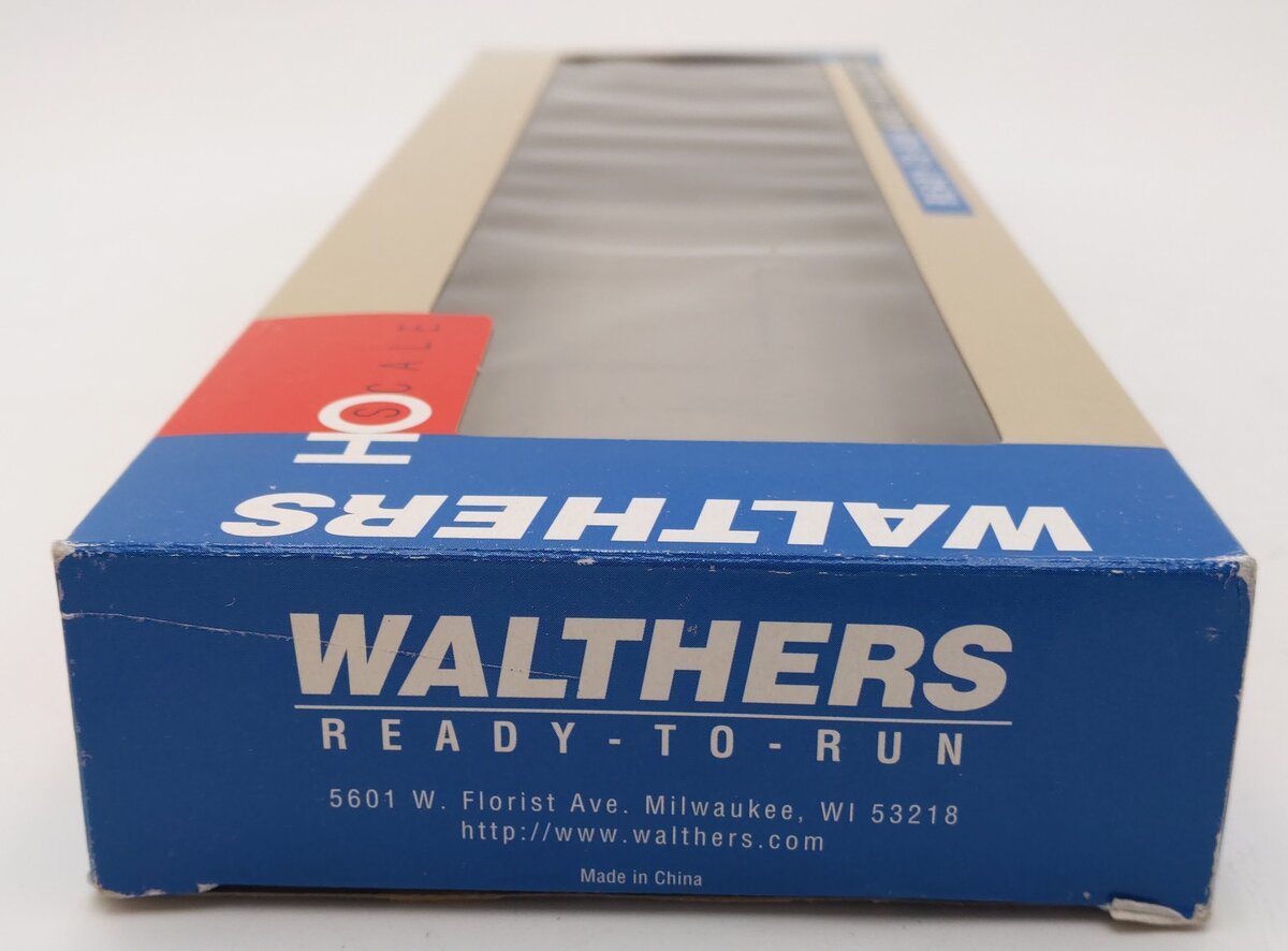 Walthers 932-6702 HO Scale Santa Fe Pullman-Standard 4-4-2 Sleeper Car EX/Box