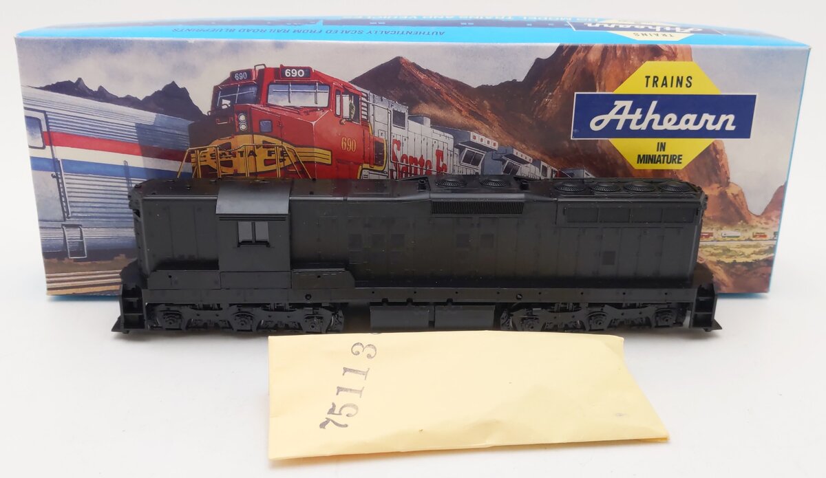 Athearn 3800 HO Scale Undecorated SD-9 Powered Diesel Locomotive VG/Box
