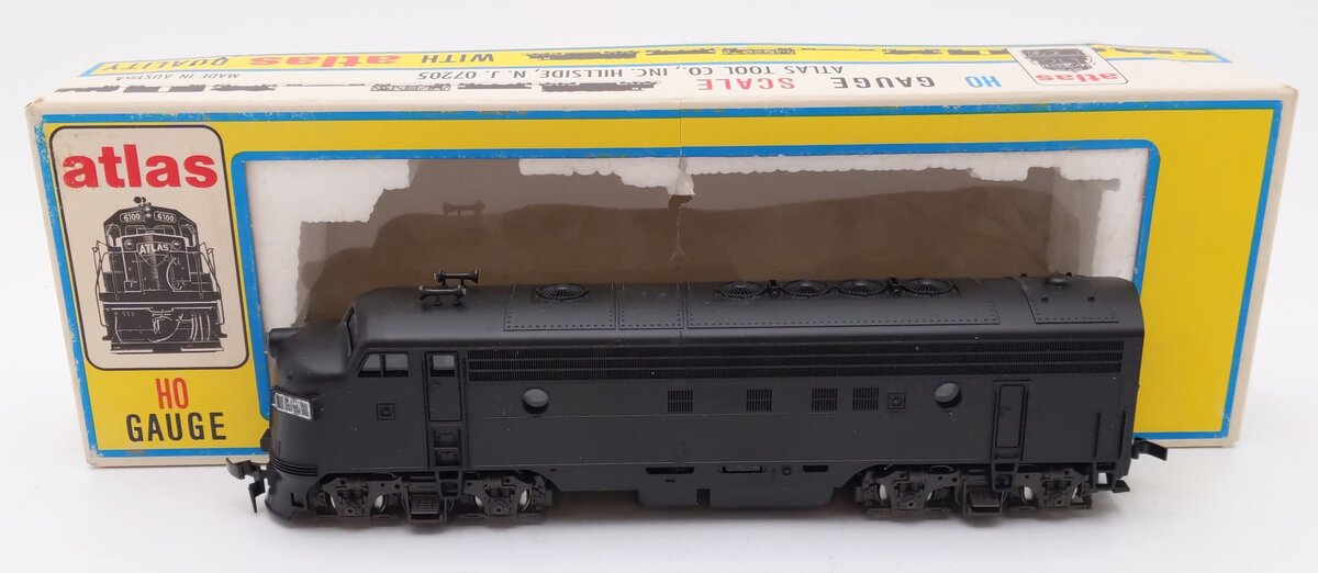 Atlas 7045 HO Scale Undecorated FP7 Diesel Locomotive EX/Box