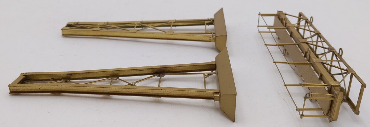 NJ International SB-2T HO Scale BRASS Two Track Signal Bridge EX/Box