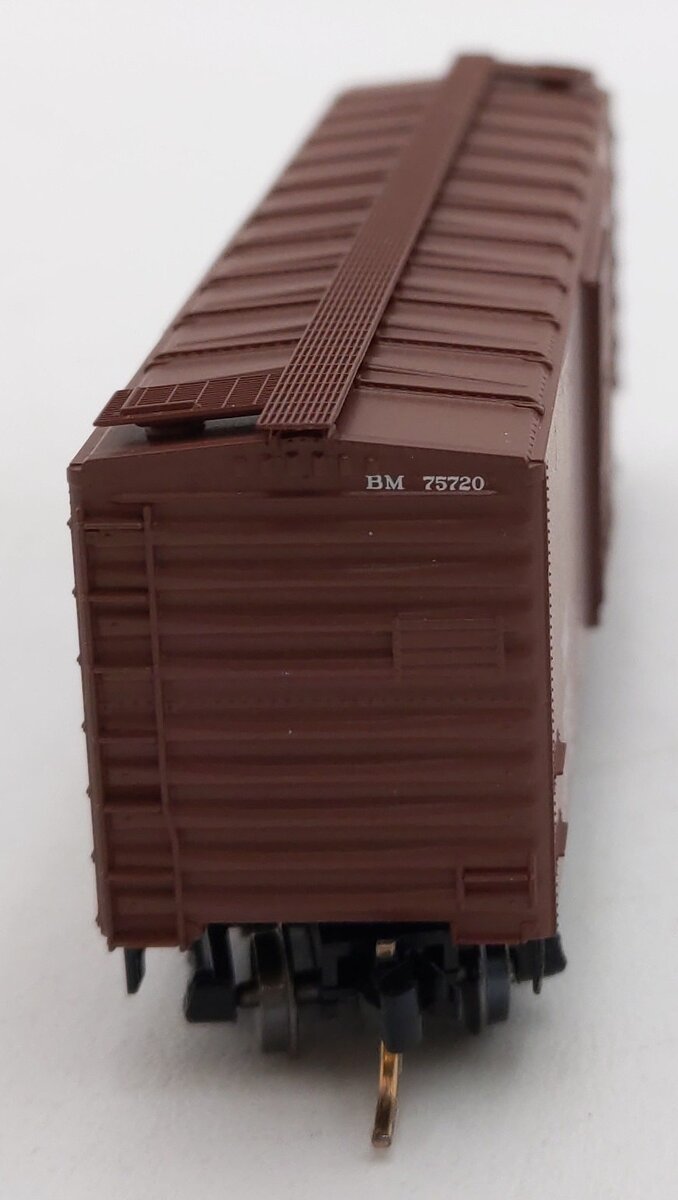 Micro-Trains 02000326 N Boston & Maine 40' Standard Single Door Boxcar #75720 LN/Box