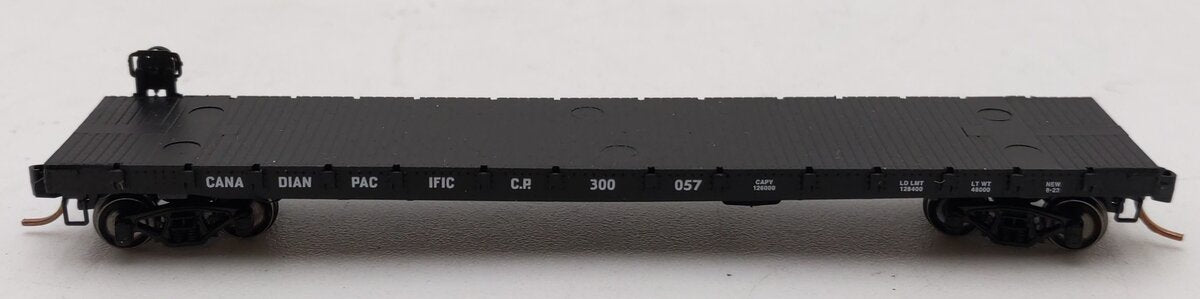 Micro-Trains 04400040 N Canadian Pacific 50' Straight Side Flatcar #300057 LN/Box