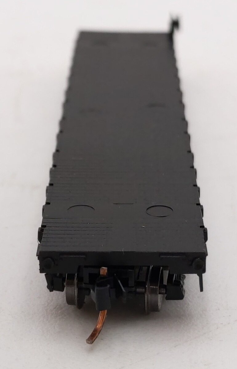Micro-Trains 04400040 N Canadian Pacific 50' Straight Side Flatcar #300057 LN/Box