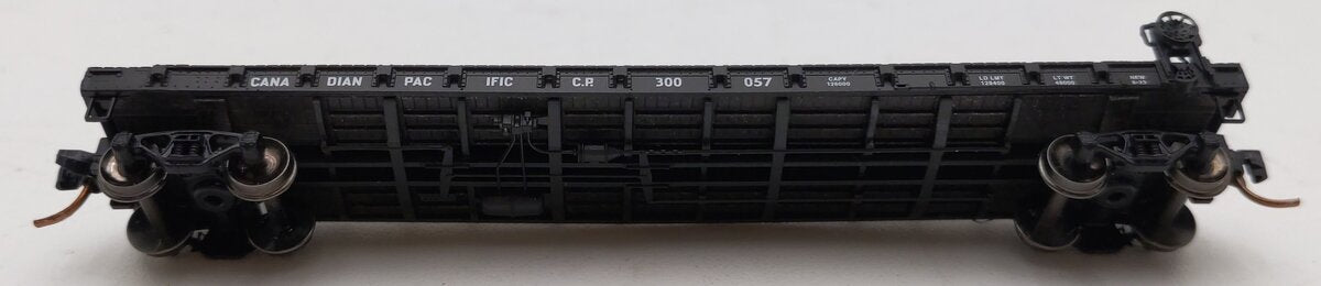 Micro-Trains 04400040 N Canadian Pacific 50' Straight Side Flatcar #300057 LN/Box