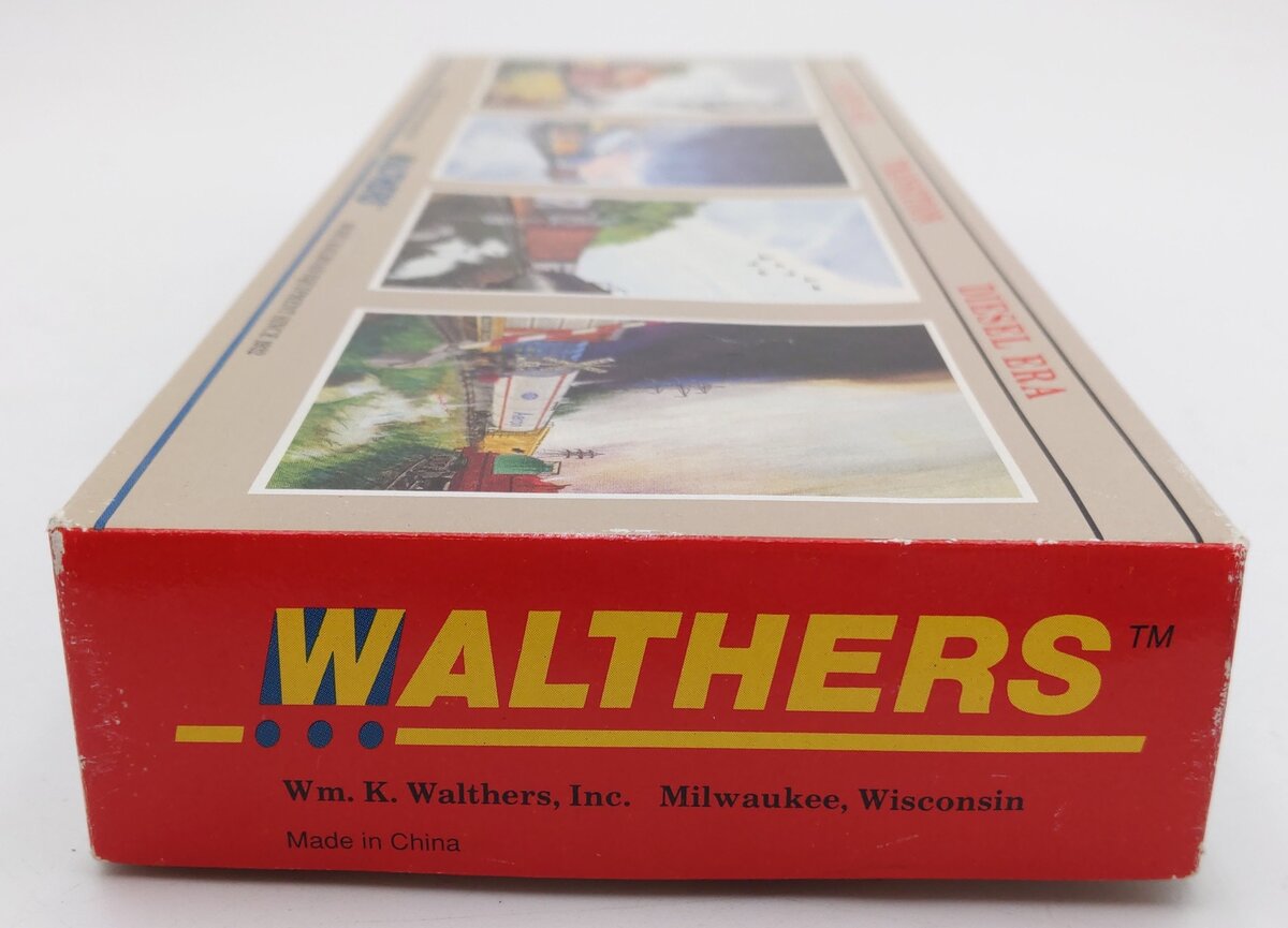 Walthers 932-6083 HO Scale MBTA 85' Horizon Commuter Cab MT/Box