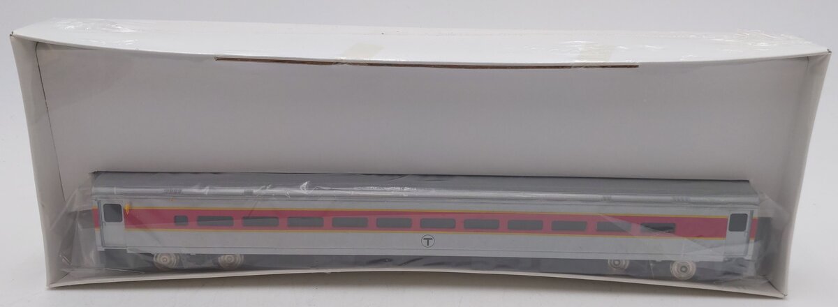 Walthers 932-6083 HO Scale MBTA 85' Horizon Commuter Cab MT/Box