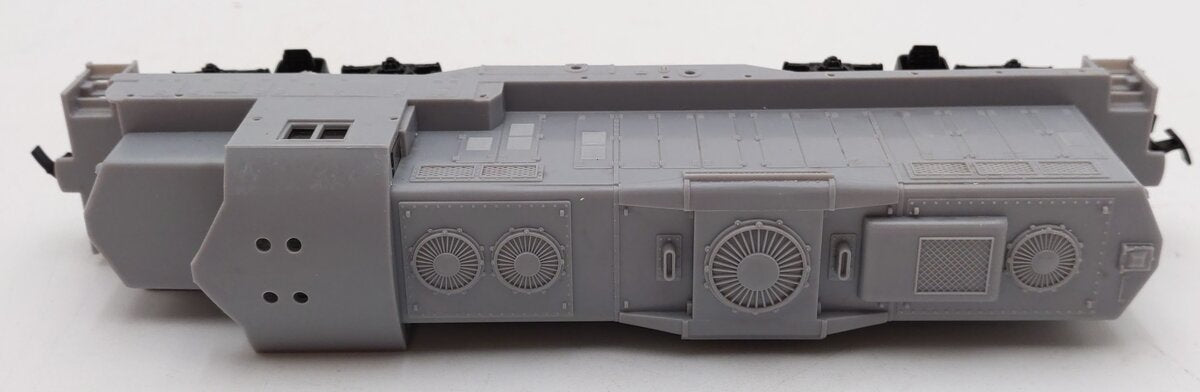 Walthers 931-100 HO Scale Undecorated EMD GP9M Diesel Locomotive EX/Box