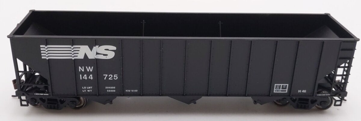 Bowser HO Scale Norfolk Southern H43 100 Ton Hopper #144725 LN/Box