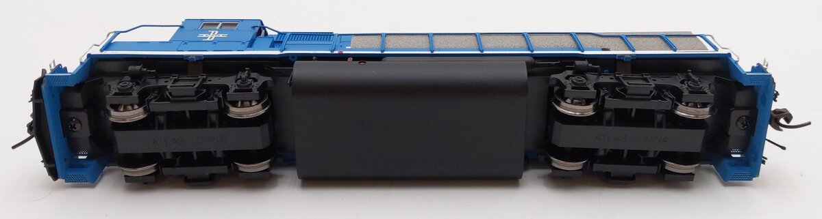 Atlas 10000654 HO Scale Boston & Maine GP40-2 Phase 2 Diesel Locomotive #305 EX/Box