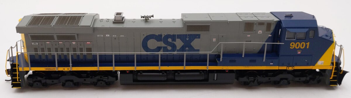 Athearn 78945 HO Scale CSX Dash 9-44CW Diesel Locomotive #9001 w/DCC LN/Box