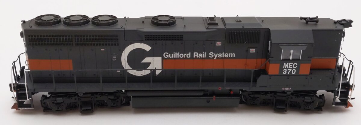 Atlas 8941 HO Scale Guilford Rail System GP-40 High-Nose Diesel Locomotive #370 EX/Box