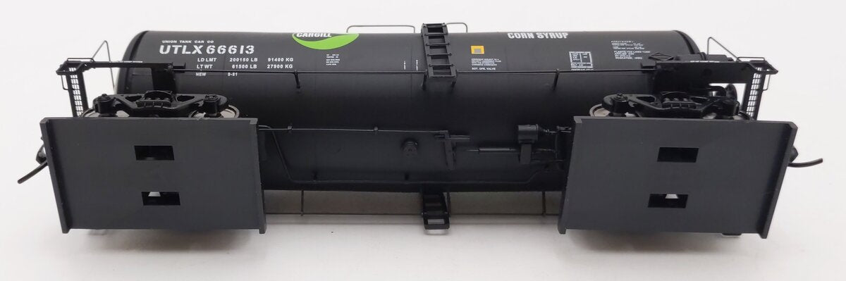 Walthers 920-100112 HO Scale Cargill UTLX 40' 16K Gallon Tank Car #66613 EX/Box