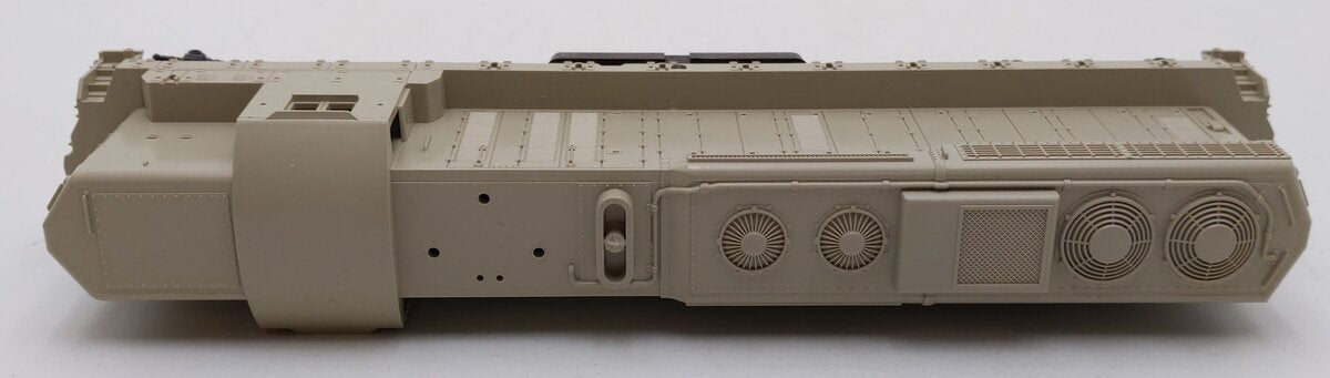 Con-Cor 0015-1050 HO Scale Undecorated EMD SD24 HH Powered Diesel Engine EX/Box
