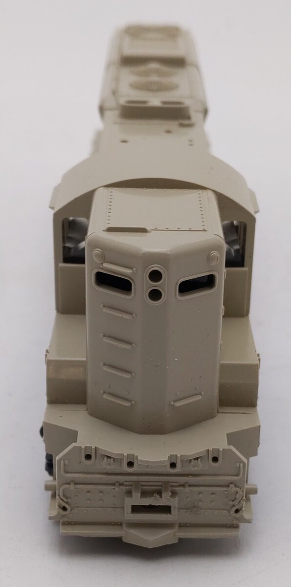 Con-Cor 0015-1050 HO Scale Undecorated EMD SD24 HH Powered Diesel Engine EX/Box