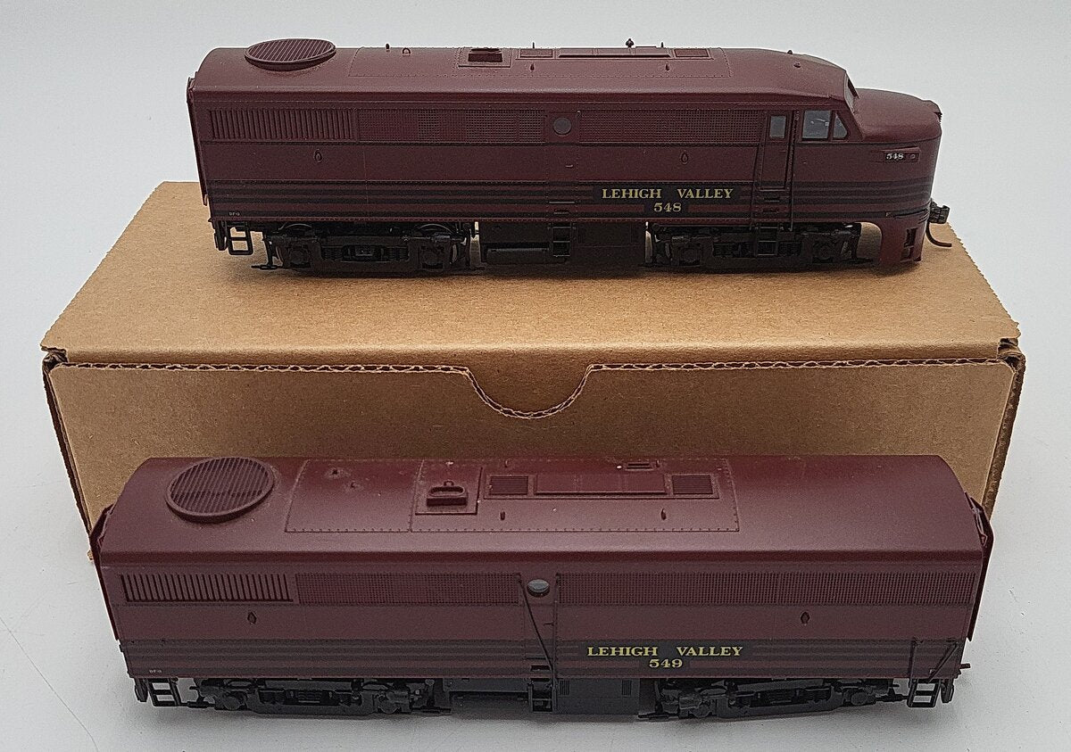Life Like HO Scale Lehigh Valley Diesel Locomotives #548 #549 VG