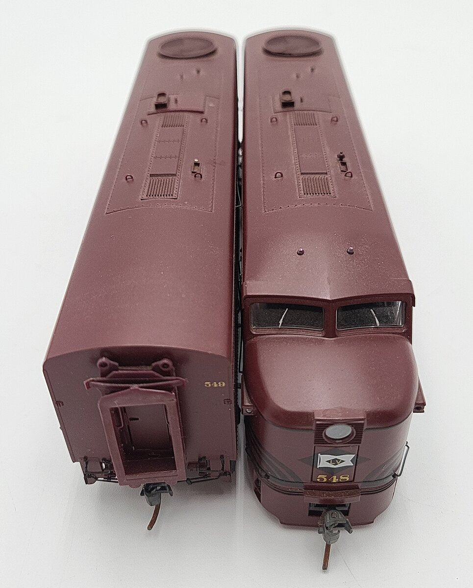 Life Like HO Scale Lehigh Valley Diesel Locomotives #548 #549 VG