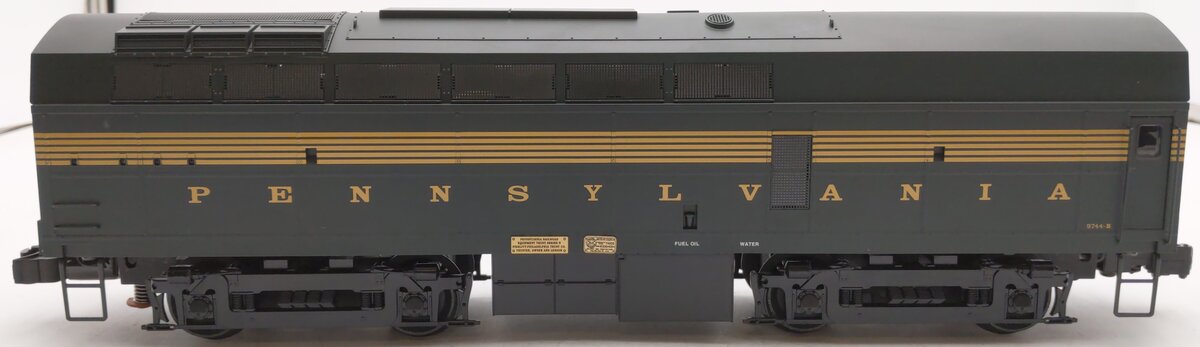Lionel 6-24510 O PRR CCII Sharknose Non-Powered B-Unit Diesel Locomotive #9744-B EX/Box