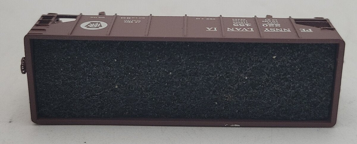 Micro-Trains 05600060 N Pennsylvania 33' Twin Bay Rib Side Hopper #220455 EX/Box