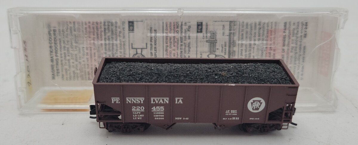 Micro-Trains 05600060 N Pennsylvania 33' Twin Bay Rib Side Hopper #220455 EX/Box