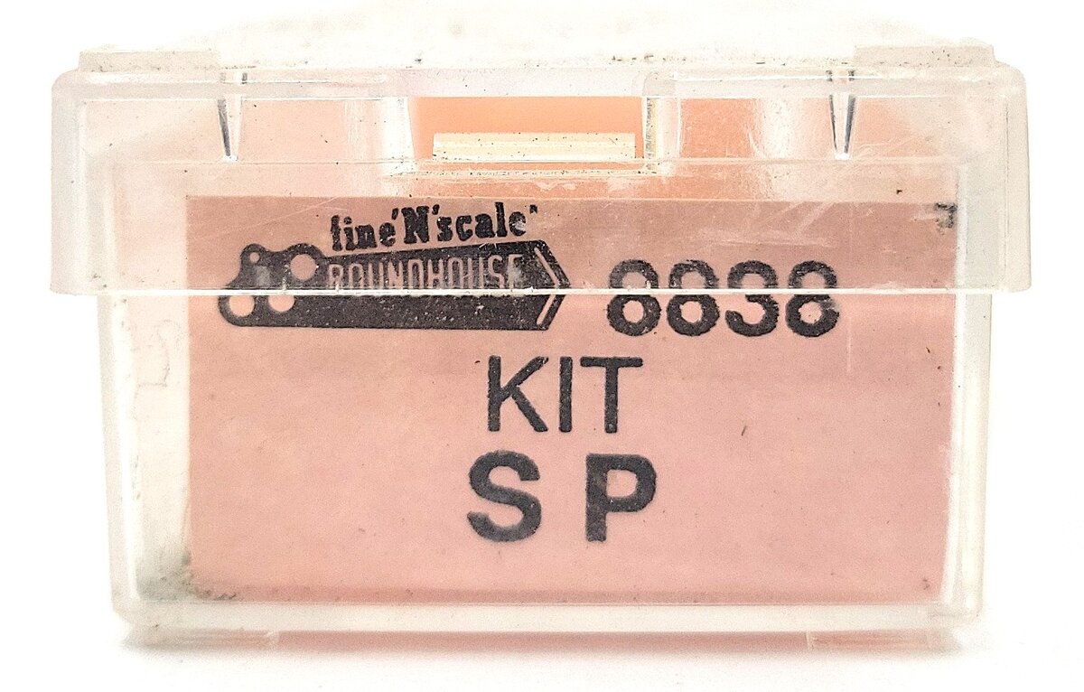 Roundhouse 8838 N Scale Southern Pacific Rail Box Boxcar #18971 LN/Box