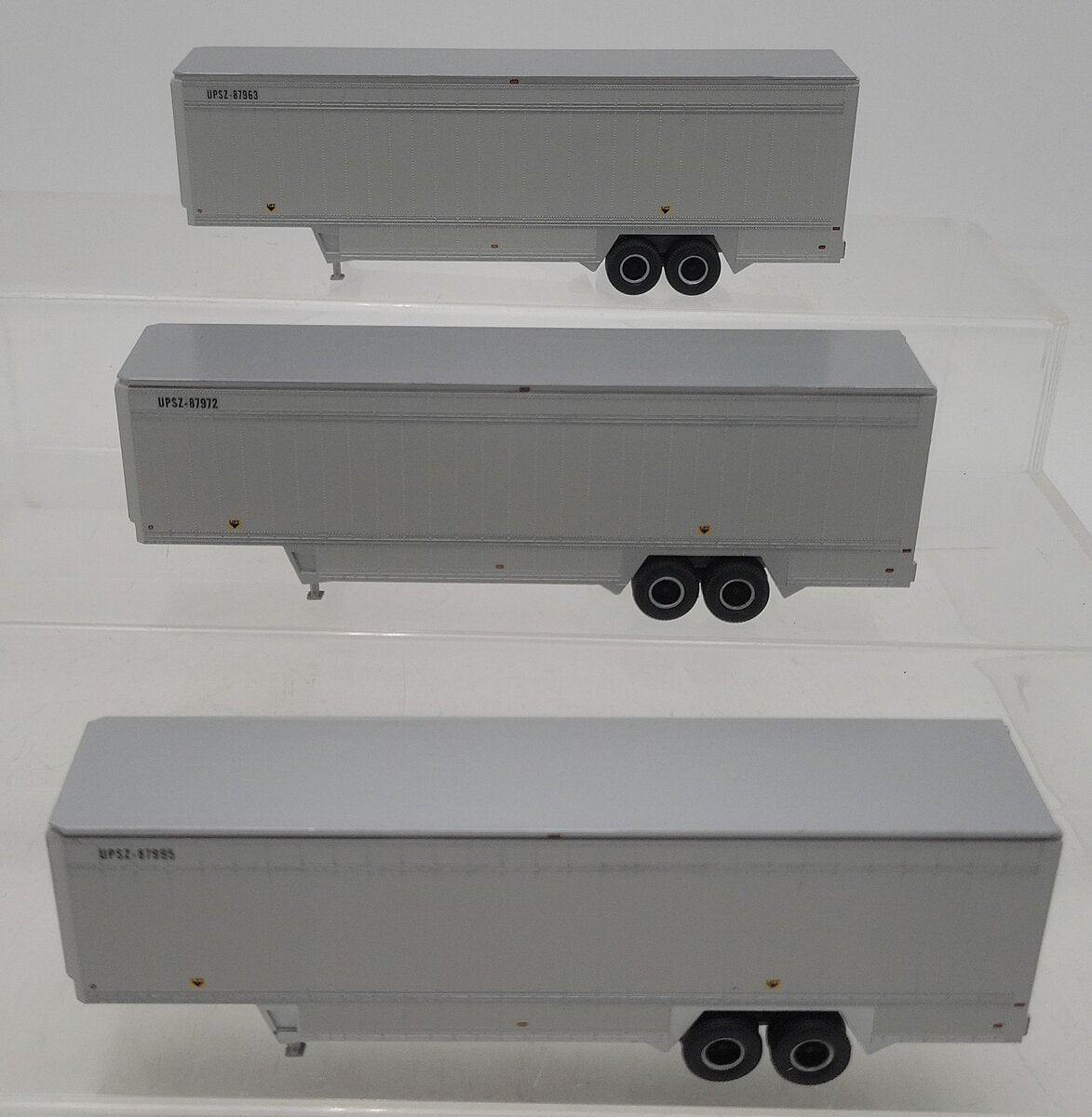 Athearn HO Scale UPSZ 40' Parcel Trailers: #87963, #87972, #87995 [3] EX