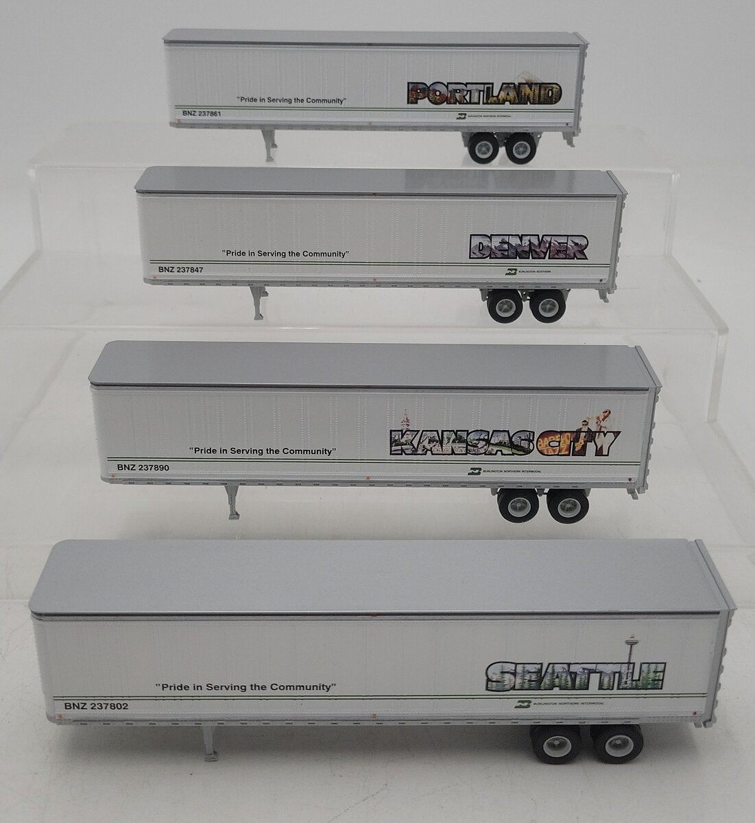 Athearn HO Scale Assorted Burlington Northern 45' Trailers [4] LN