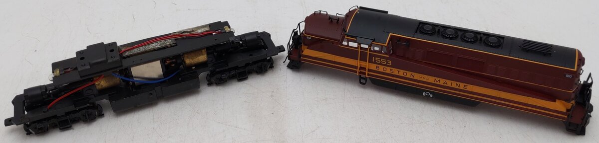 Proto 2000 8354 HO Boston And Maine Diesel Locomotive #1553 EX/Box