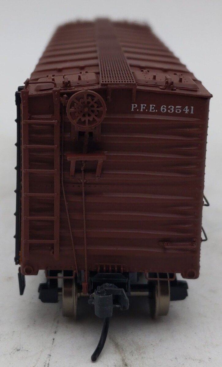 InterMountain 47416-01 HO Scale PFE R-30-21 Refrigerator Car #63541 EX/Box
