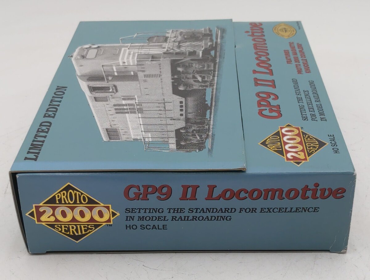 Proto 2000 97072 HO Scale Central Vermont GP9 Diesel Locomotive #4902 LN/Box