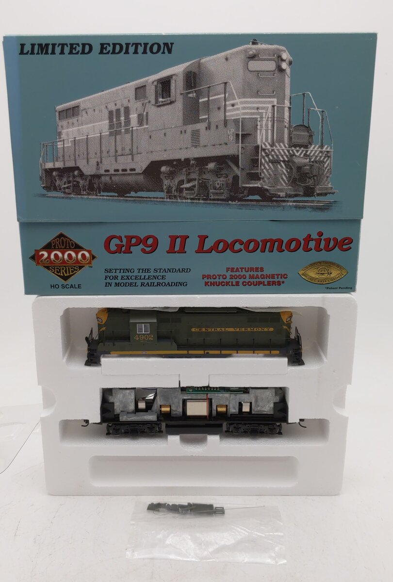 Proto 2000 97072 HO Scale Central Vermont GP9 Diesel Locomotive #4902 LN/Box