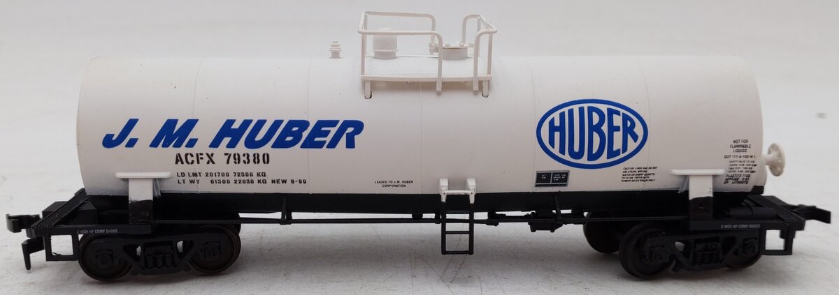 Atlas 1701 HO J.M. Huber Tank Car #79380 VG/Box