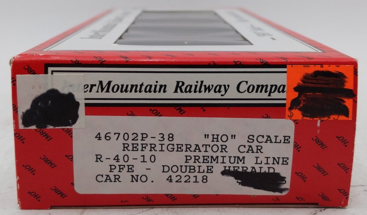 InterMountain 46702P-38 HO Scale Pacific Fruit Express R-40-10 Reefer Car #42218 EX/Box